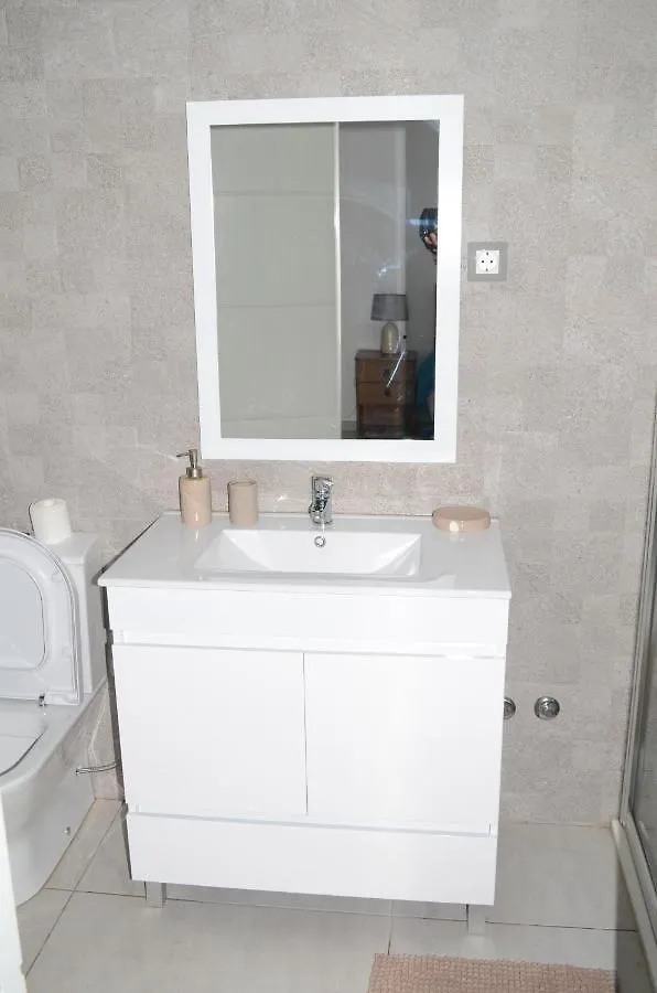 Ag Tour Lda - Apartamentos Turisticos Praia 0*,